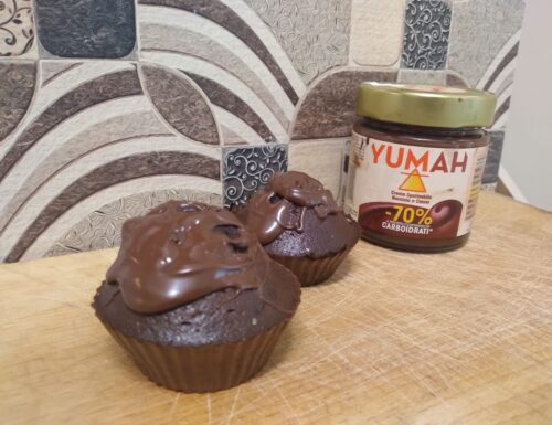 Muffin al cacao con crema spalmabile Yumah